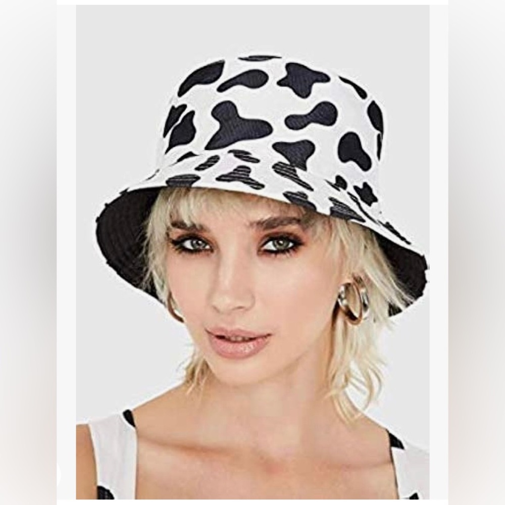 Cow print bucket hat 🐄